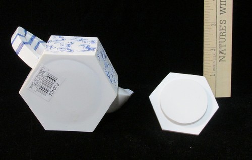 Figura de tetera decoración en miniatura blanco y azul delft flor de resina pergamino floral - Imagen 25 de 25