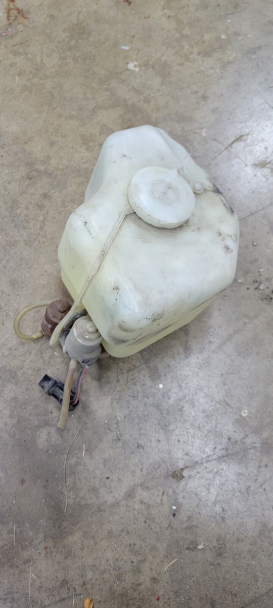 シャツボトル 84-86 Nissan 300ZX Windshield Washer Reservoir OEM 2891001P21 | eBay