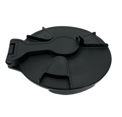 Hypro 12'' Twist Lock Polypropylene Hinged Labyrinth Lid with Vent - TL12-0006