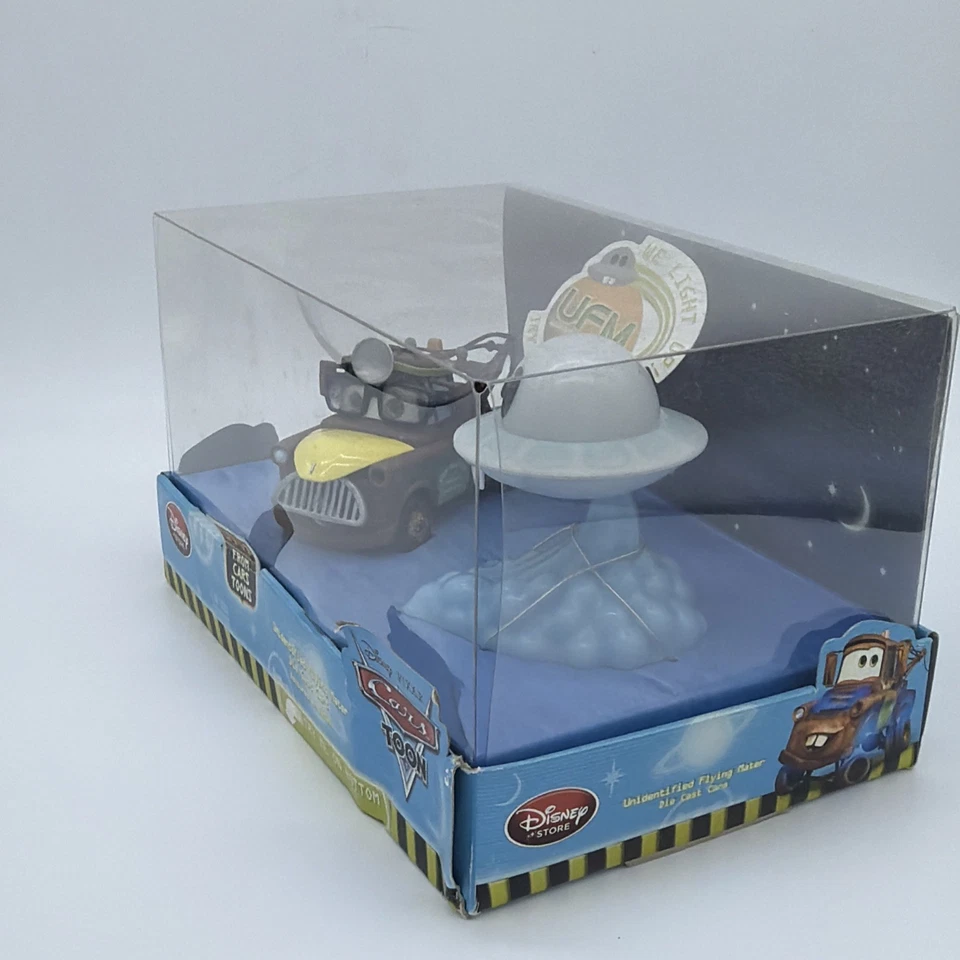 Disney Store Pixar Cars Toons UFM materia voladora no identificada diecast caja dañada Foto 2 de 4