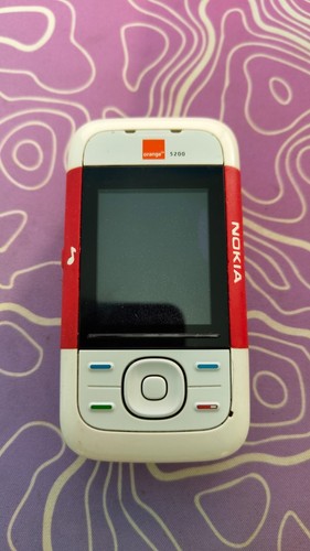 Cellulare Nokia 5200 - Non testato, presumibilmente difettoso