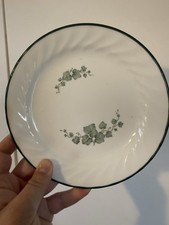 Corelle Ivy Pattern Plate White Green Chip Break Resistant Glass. Set of four! 