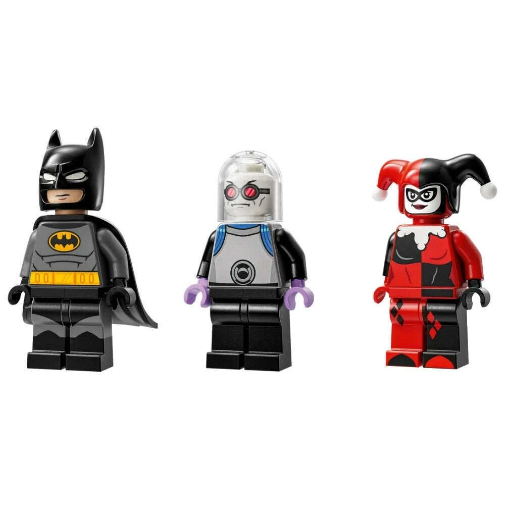 Lego 76274 DC Batman With The Batmobile vs. Harley Quinn And Mr