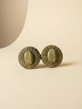 1930s 1940s Vintage Celluloid Belt Buckle Olive Green Carved Disc Art