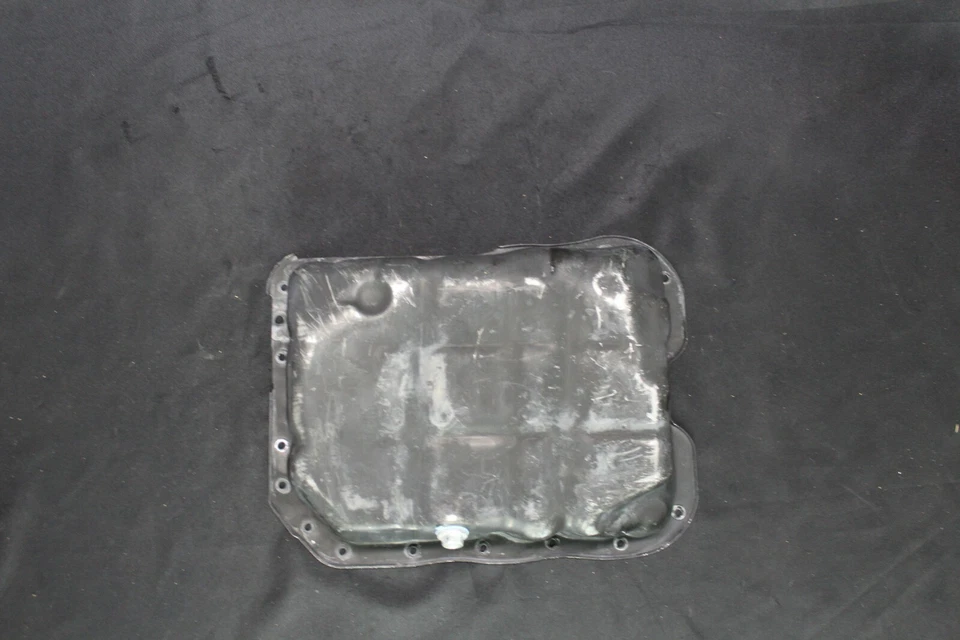 Panela de óleo inferior do motor 2011-2016 Hyundai Sonata 2.4L G4KJ fabricante de equipamento original - Imagem 2 de 4