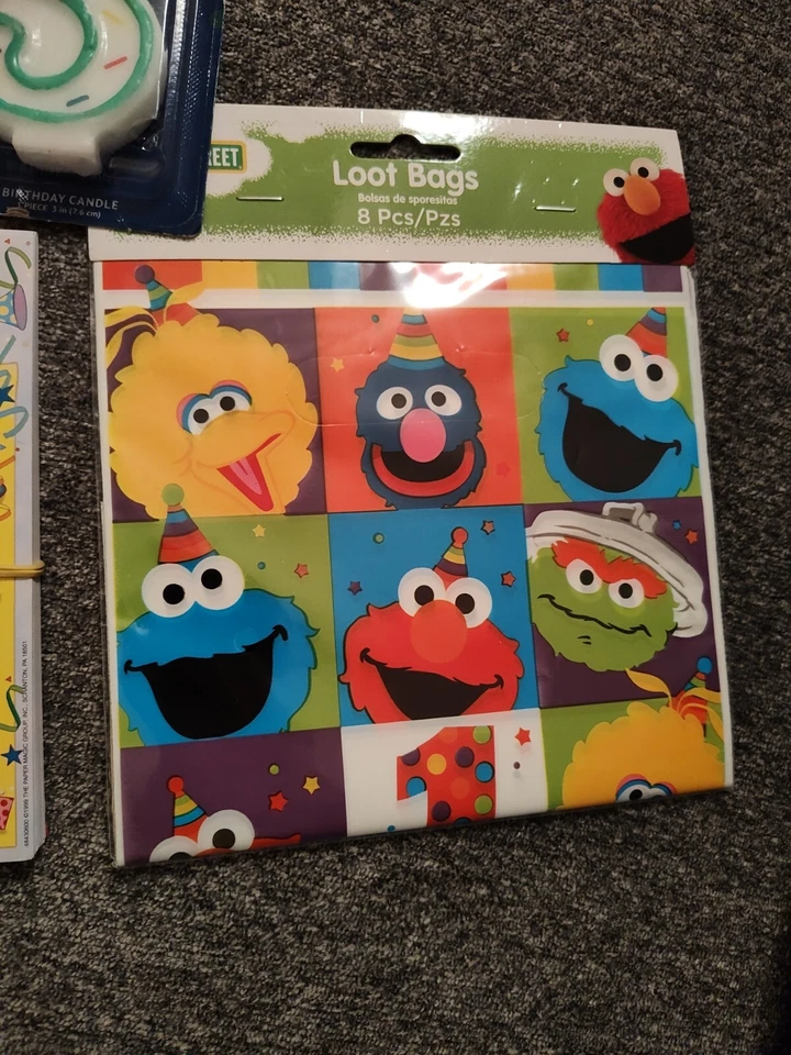 Lote de suministros de fiesta de cumpleaños de Plaza Sésamo - NUEVO sombrero bolsas de botín velas Big Bird Foto 4 de 4
