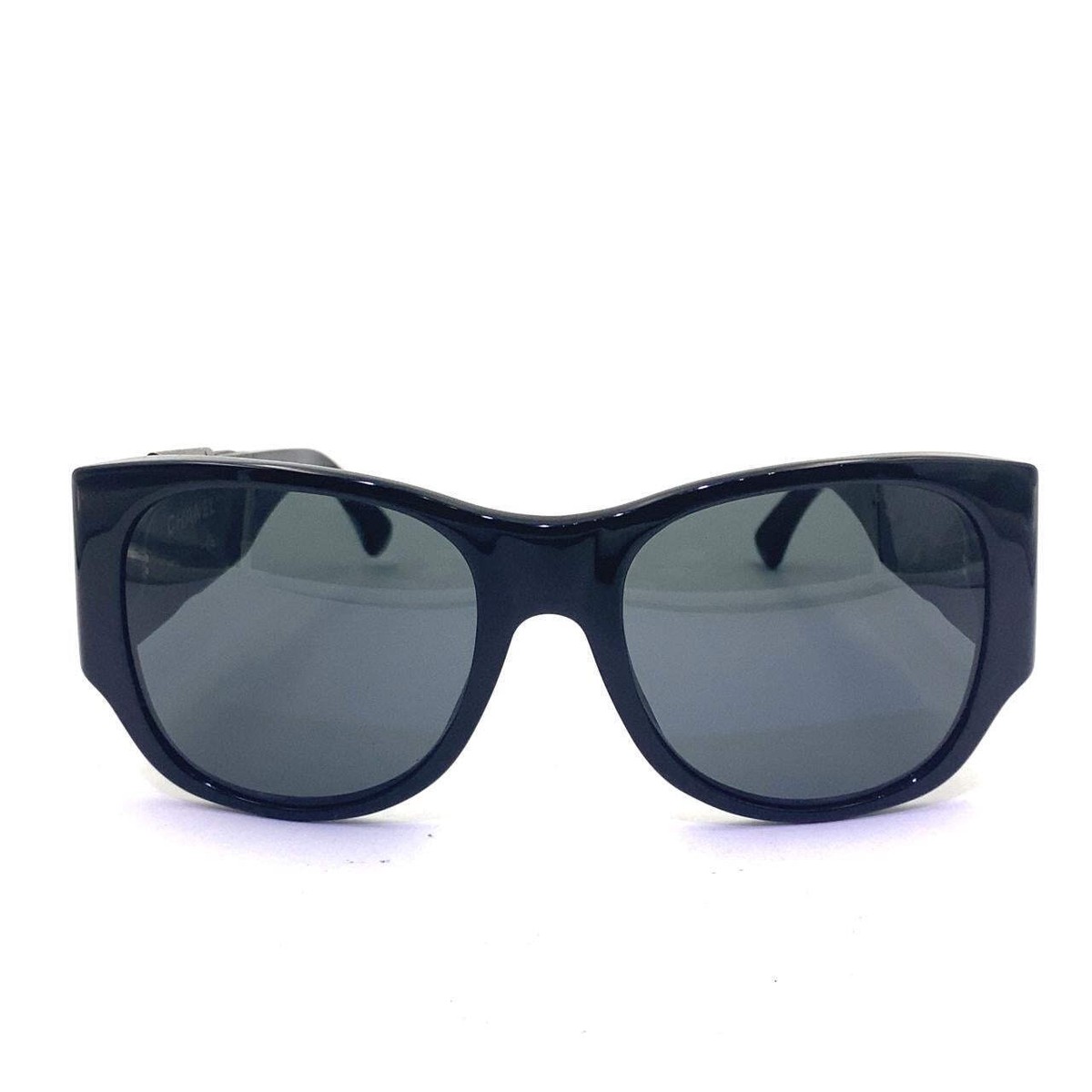 VINTAGE CHANEL 5202 HIDDEN MIRRORS QUILTED LEATHER FRAME LENS 90\'S MADE IN ITALY Vintage Chanel Sunglasses Black Hidden Mirrors Quilted Frame  main image 4