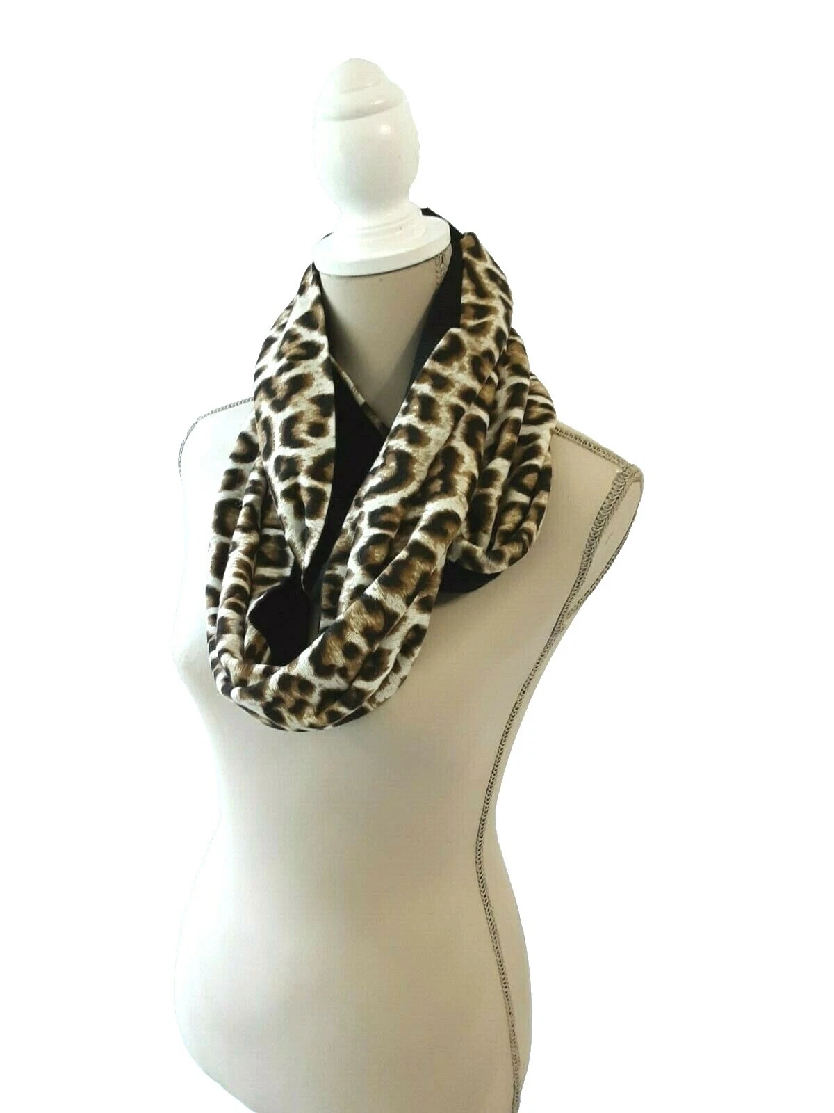 Animal print Bufandas y estolas Negro de Lana para Mujeres