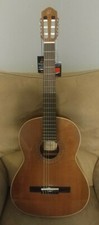 Ortega Traditional Series R200SN Classical Guitar Slim Neck. w/deluxe gig bag 