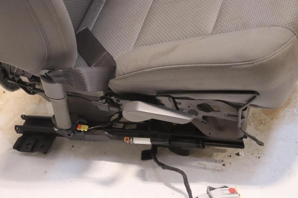 2014-2019 CHEVY SILVERADO 1500 CABINE DUPLA FRENTE PASSAGEIRO ASSENTO LATERAL TECIDO FABRICANTE DE EQUIPAMENTO ORIGINAL - Imagem 3 de 4