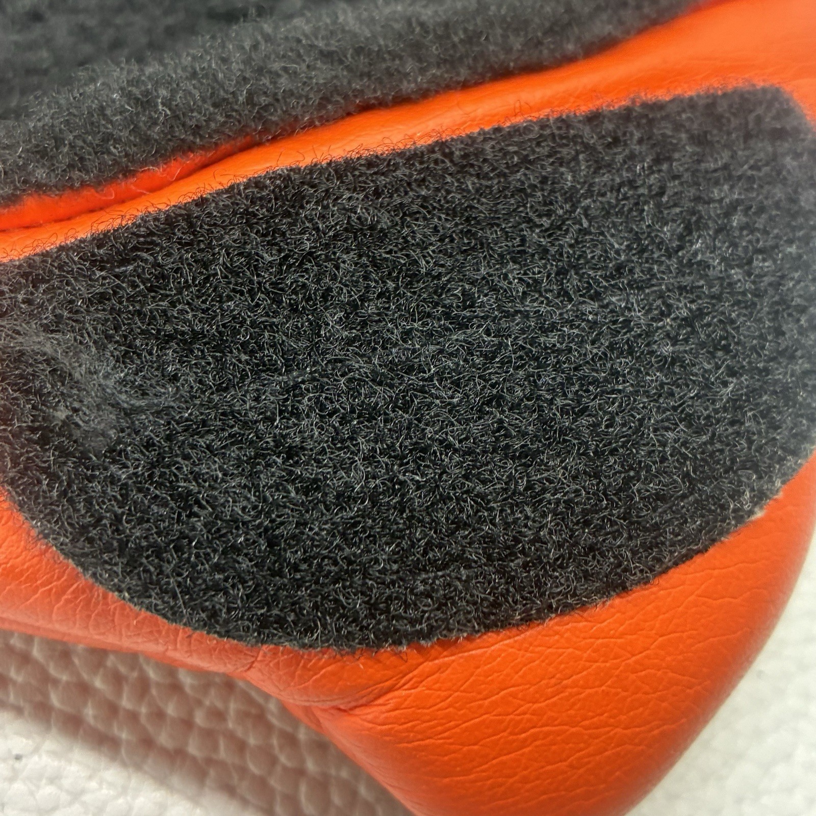 Scotty Cameron  Detour For Newport models. Please do not make a mistake. Cover