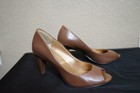 Tahari brown leather peep toe pumps size 5M — photo 4