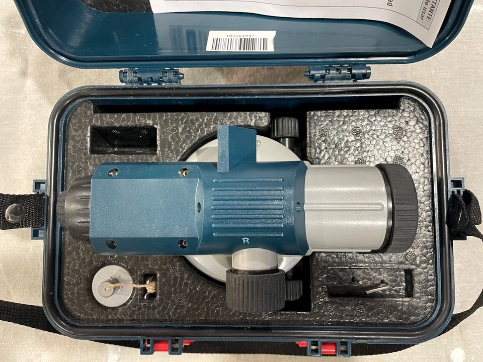 NEW / OPEN BOX: Bosch GOL26 Automatic Optical Level - Image 3 of 4
