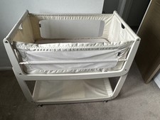 SnuzPod5 Bedside Crib in Cashmere, with mattress, protector & 2x fitted sheets