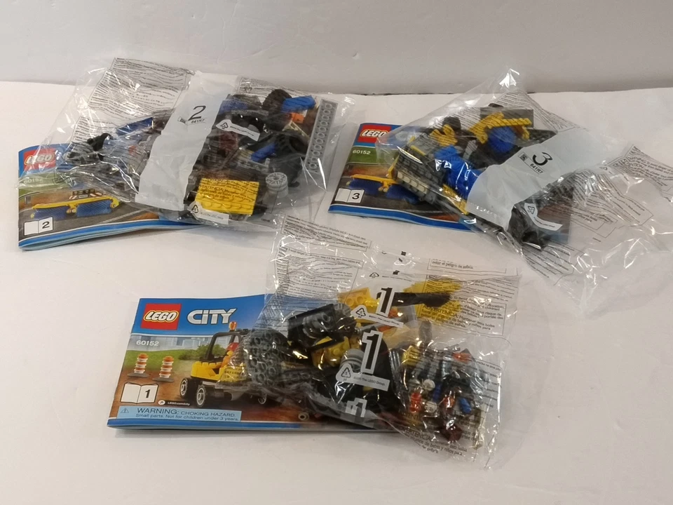 LEGO CITY 60152 SWEEPER & EXCAVATOR 299 PCS - BRAND NEW - OPEN BOX - Image 3 of 3