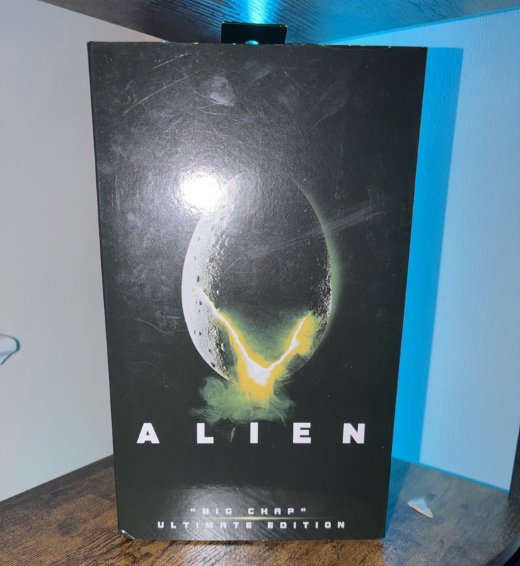 Alien Big Chap Ultimate Edition Figure w/ Egg & Facehugger Accessories