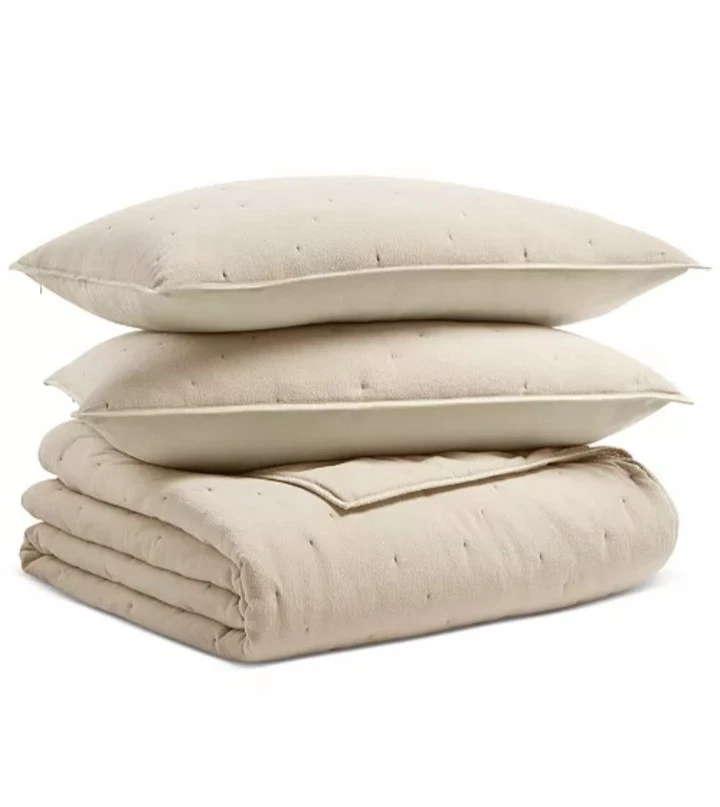 Hotel Collection "Reversible Chenille" KING 5 Piece Coverlet Set, W/ 2 Euro's 😍 - Image 4 of 4