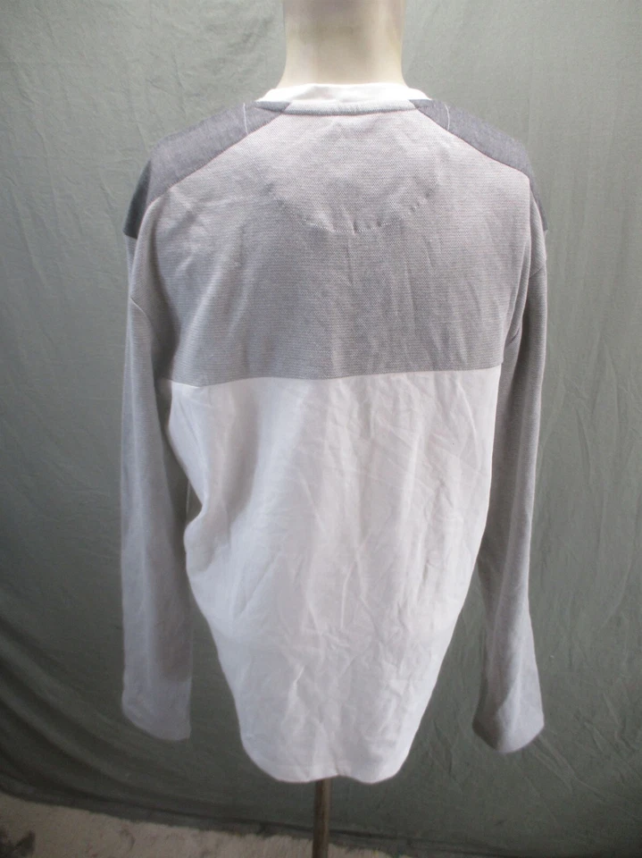 NWT GUESS Size L Mens Gray 1/4 Button Long Sleeve Breathable Henley Shirt 181 - Image 4 of 4