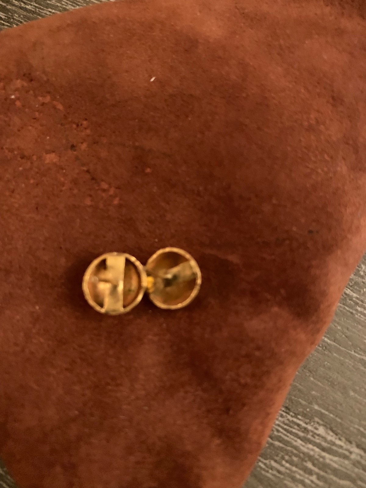 22k gold studs, good condition,missing backs - image 2