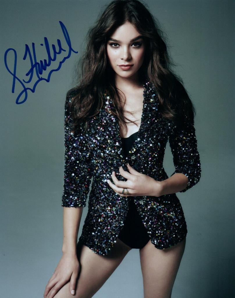 Hailee Steinfeld signed 8x10 Photo autographed Picture with COA