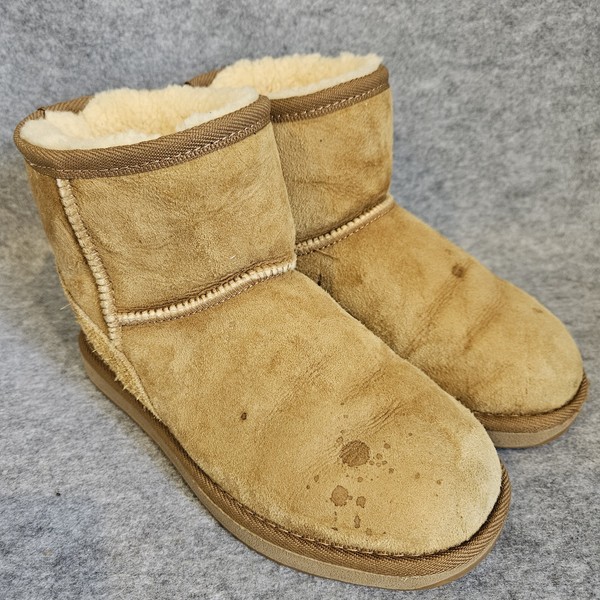 UGG Australia Womens Size 6 Men’s 4 Classic Lo Boot Beige Tan Sheepskin Eva Sole