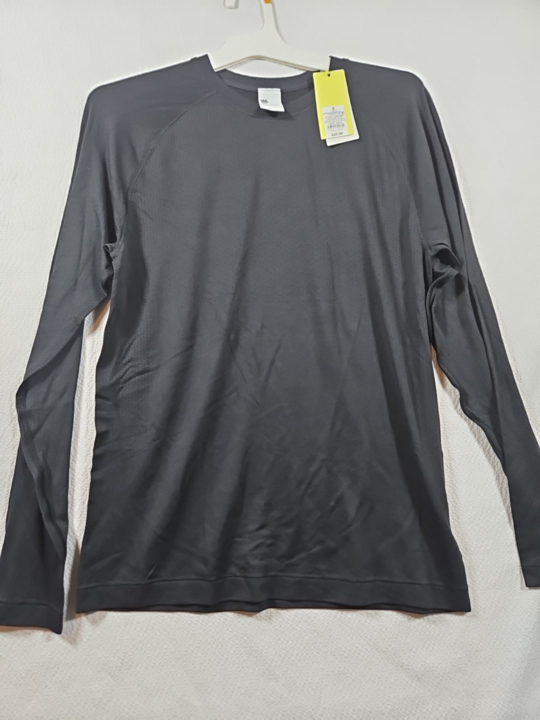 All In Motion Long Sleeve Men's Seamless T-shirt, Black, Size Small