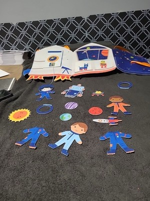 Space Exploration Felt Board Playset W Q6 Moveable Pieces From Horizon Group USA