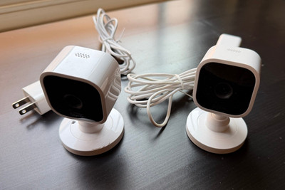 2 Blink Mini Indoor Plug-In Live HD Smart Security Camera