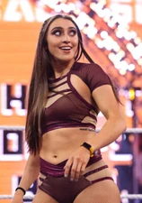 Wren Sinclair ENTRANCE 8" x 10" Photo #2 NXT