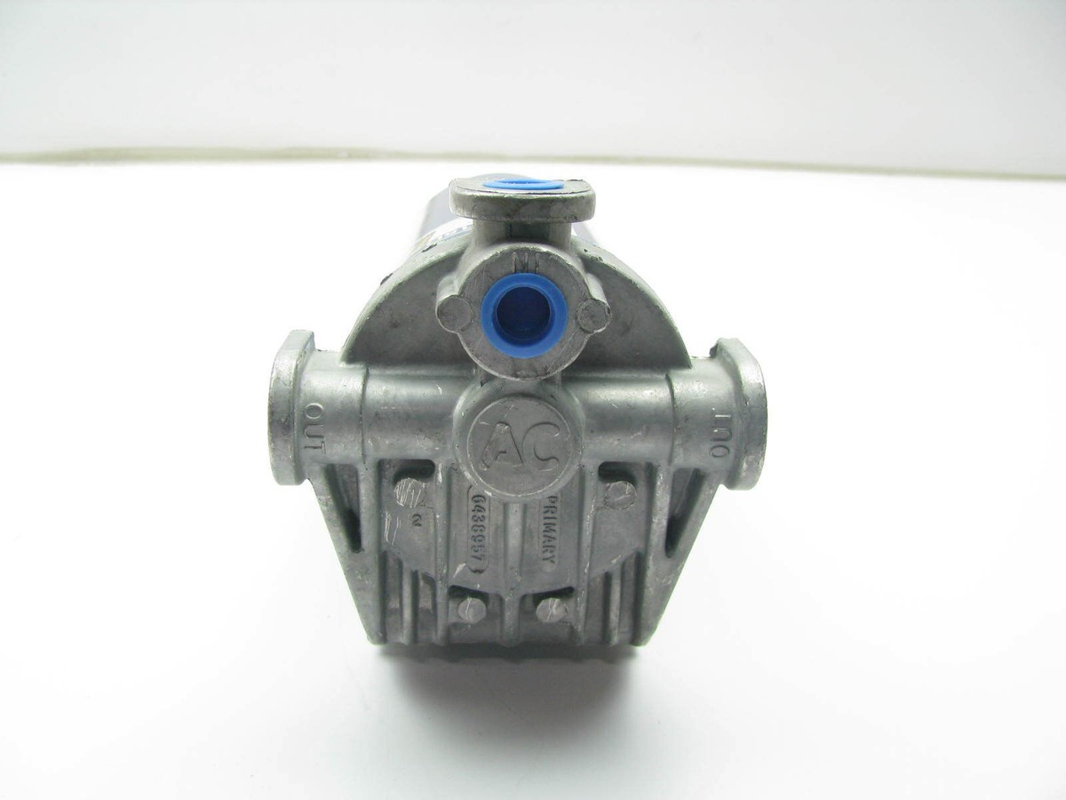 NOS OEM Acdelco 6439245 GMC Diesel Fuel Filter W/ Adapter Plate | eBay 