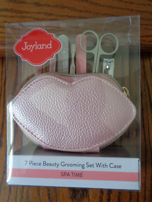 manicure set with case 7 pc NEW