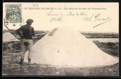 Ansichtskarte Le Bourg de Batz /L.-I., Un Mulon de Sel en Formation 1905 
