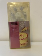 Lakeland Duo Colour Icing Kit. Baking Equipment. Lakeland Icing Bags. Piping Bag