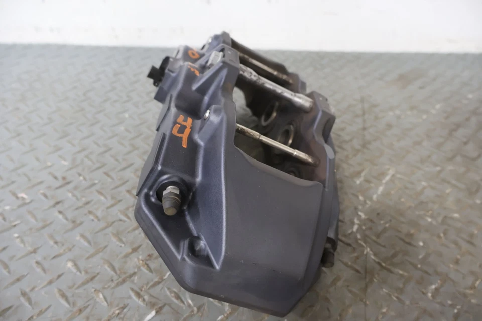 Pinzas de freno/rotores Brembo 15-23 Ford Mustang GT Mach 1 OEM 4K millas Foto 3 de 4