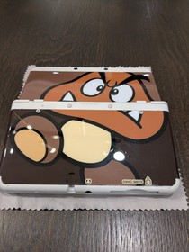 Nintendo "New" 3ds Lot, Region Free, Lot with Games & Accessories(see desc.)