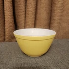 Vintage Pyrex Yellow 401 - 1 1/2 Pt. Small Primary Mixing Nesting Bowl Scratched