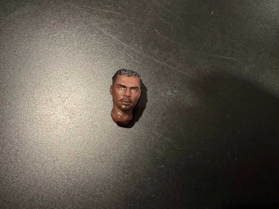 G.I. Joe Классифицированный ПОЛИЦЕЙСКИЙ 6 дюймов Масштаб ЧЕРНАЯ МУЖСКАЯ ГОЛОВА СО СТЕРЖНЕМ 1/12 КАК НОВАЯ - Изображение 4 из 4