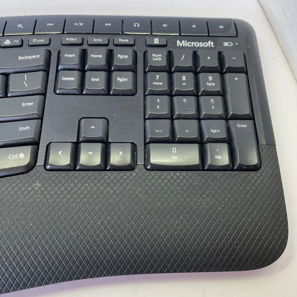 Microsoft Wireless Comfort Desktop 5050 | No USB | *Keyboard Only* - Image 4 of 4