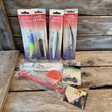 Luck-e-Strike Crank N America Fishing Lure Lot of 4 + Free Gifts
