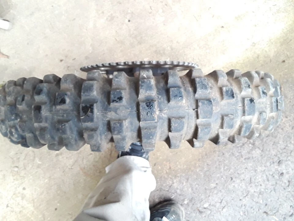 Buje de rueda trasera Honda XR250R 1985 xr250 xr350r xr200r xr600r original 200 350 Foto 3 de 3