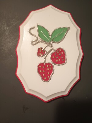 Zip Wall Art Plaque Handmade Strawberries Kitchen Decor Made W/Zippers 7''X 4.5''