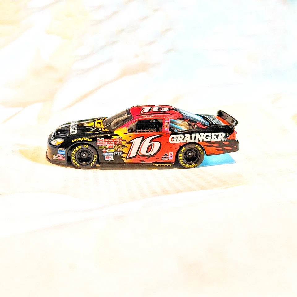 Hot Wheels🏁Greg Biffle 1:64 #16 NASCAR Die Cast Racing Ford Taurus Car +Display - Image 2 of 4
