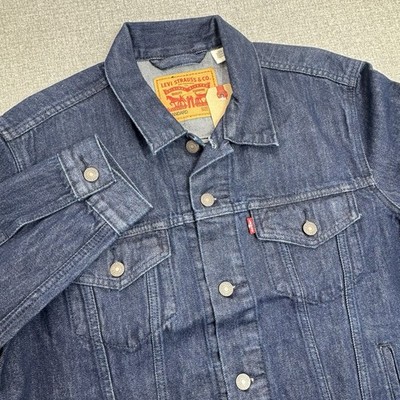 Levi s Denim Trucker Jacket Men s Medium Blue Standard Fit Jean Coat NWT