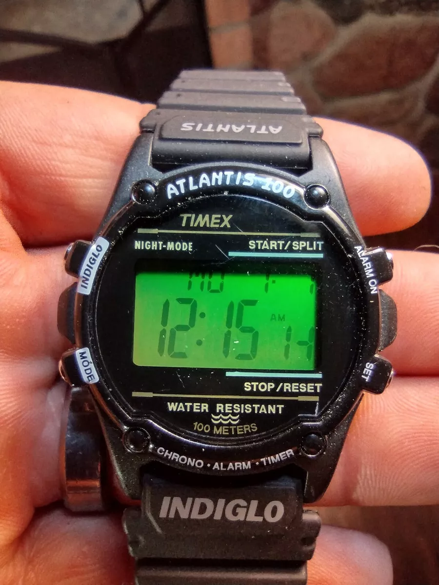 Vintage Timex Atlantis 100 Men Digital Chrono Alarm Timer Quartz Watch