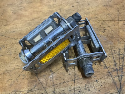 OLD BIKE LYOTARD PEDALS DROITE RANDONNEUR PEDALE BICYCLE