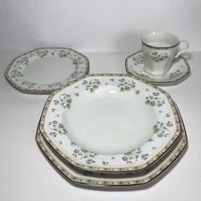 Christopher Stuart Gracious Y0005 - VIOLETS - Place Setting 5 Pieces REPLACEMENT