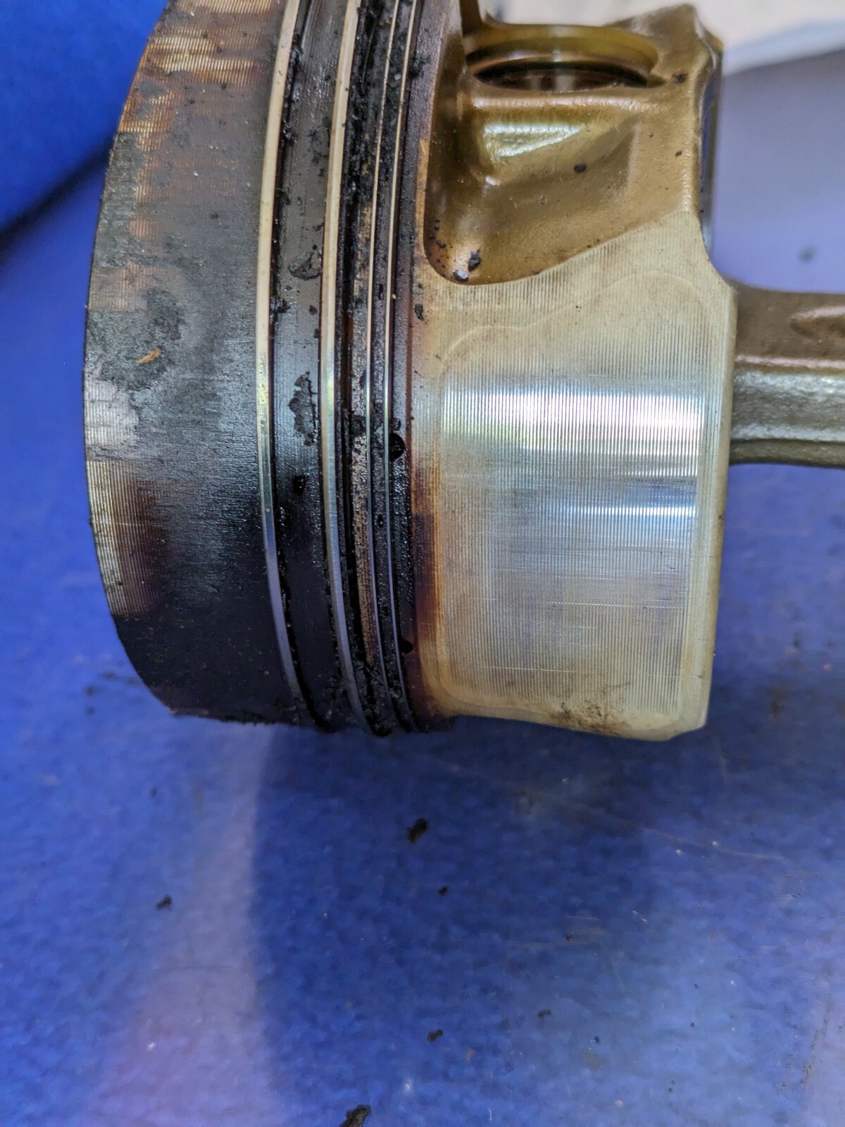 6.0L W12 Twin Turbo Engine Piston rod Bentley Continental GT Flying Spur oem
