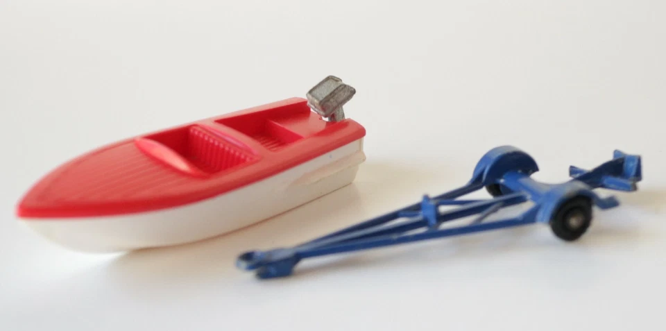 Lote Matchbox 8 Mustang 4 Triumph 48 remolque para barco 40 autobuses 22 Pontiac 71 Jeep 5 BP Foto 4 de 4