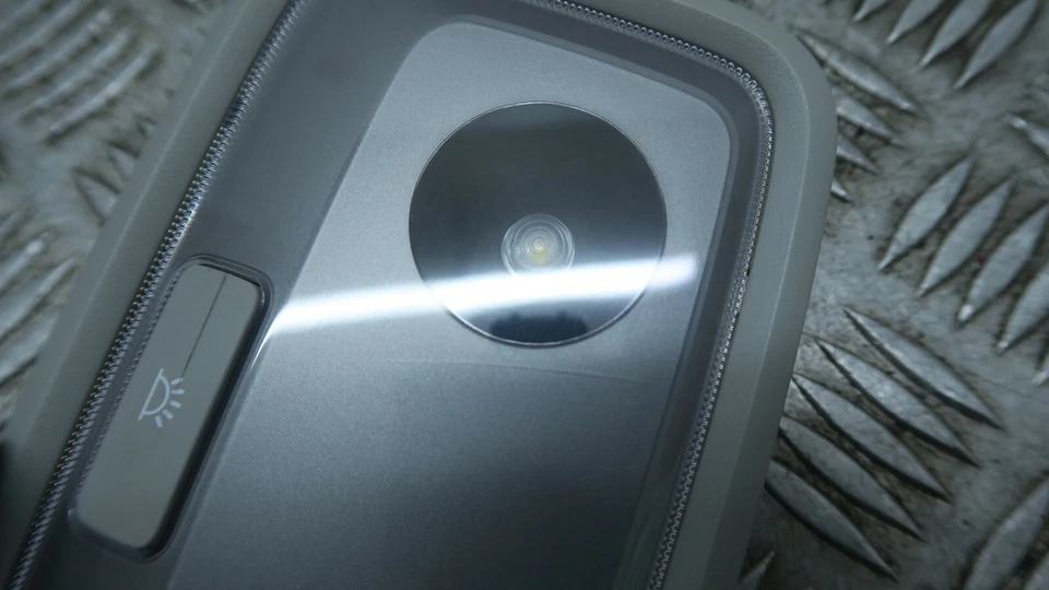 2017 KIA NIRO 4 ESTATE 1.6 PETROL-ELECTRIC MK1 REAR INTERIOR LIGHT REF12859 - Image 3 of 4