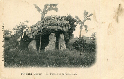 Karte POITIERS Le Dolmen de la Pierre Levée